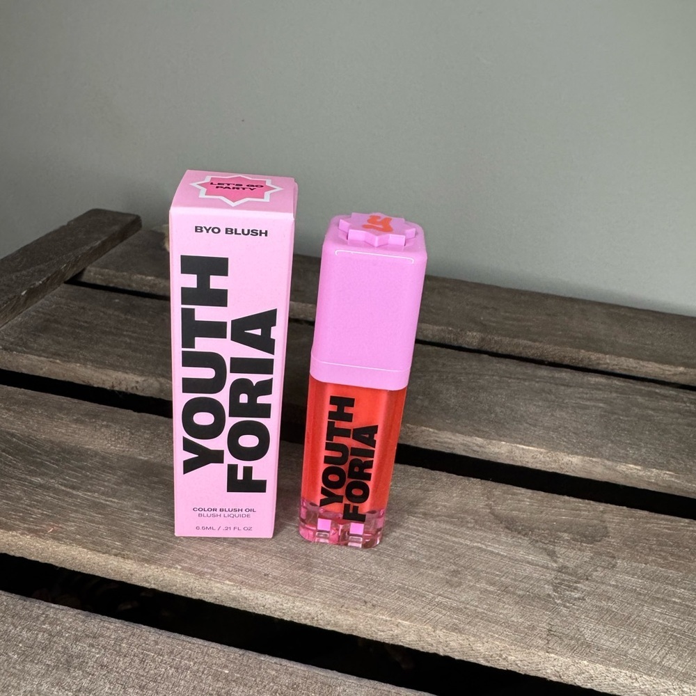 Youthforia Blush Oil in ‘Lets Go Party’ shade brand new never used